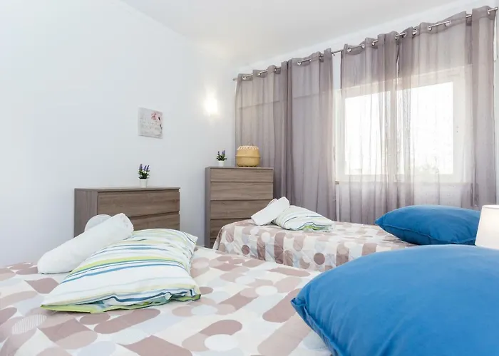 Tres Castles 3 Апартаменты Портиман