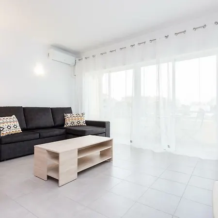 Apartment Tres Castles 3 *